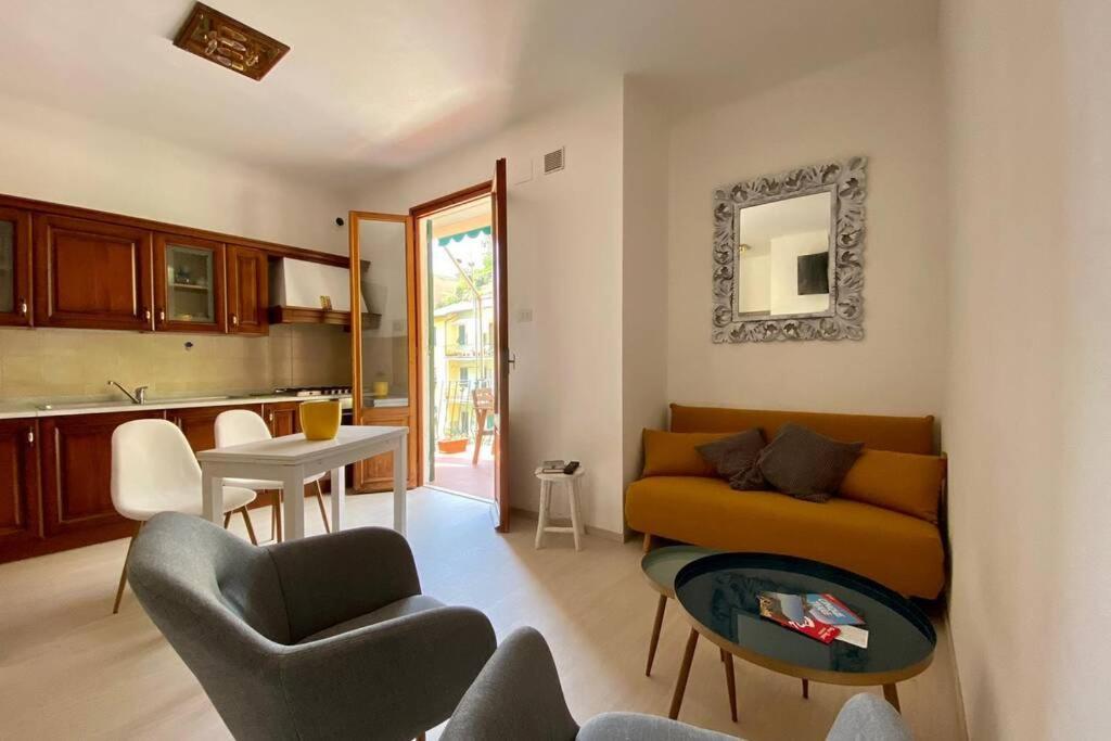 Oasi Vacation Rental ヴェルナッツァ エクステリア 写真