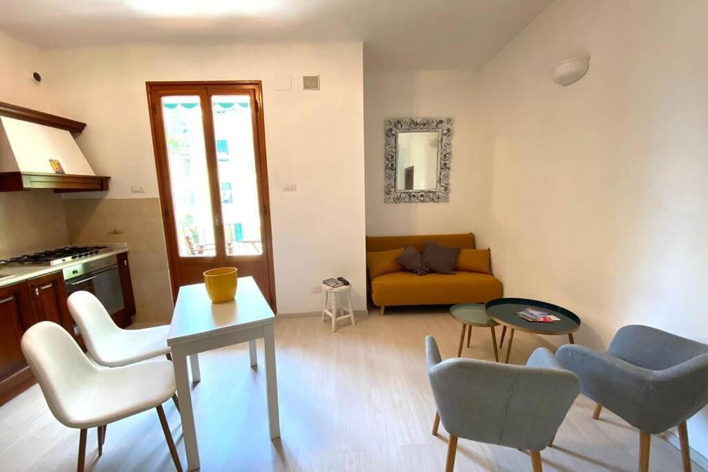Oasi Vacation Rental ヴェルナッツァ エクステリア 写真
